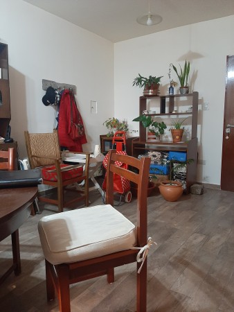 INMOBILIARIA GOMEZ GHISI Y D. FENES NEG INMOB. VENDEN: