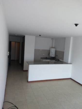 ALQUILAMOS MONOAMBIENTE CALLE VICTORIA 34