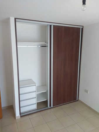 INMOBILIARIA GOMEZ GHISI Y D. FENES NEG INMOB. ALQUILAN: