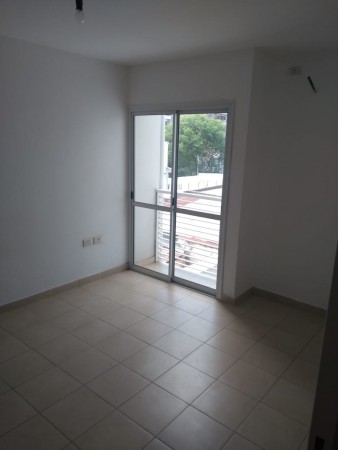 INMOBILIARIA GOMEZ GHISI Y D. FENES NEG INMOB. ALQUILAN: