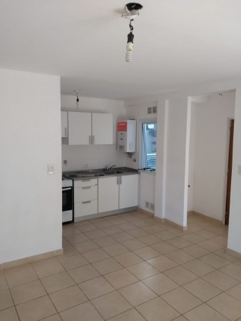 INMOBILIARIA GOMEZ GHISI Y D. FENES NEG INMOB. ALQUILAN: