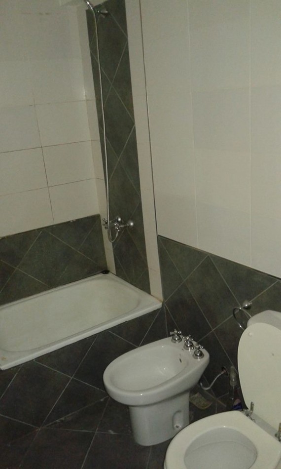 ALQUILAMOS DPTO 1 DORMITORIO CALLE CARBO 676