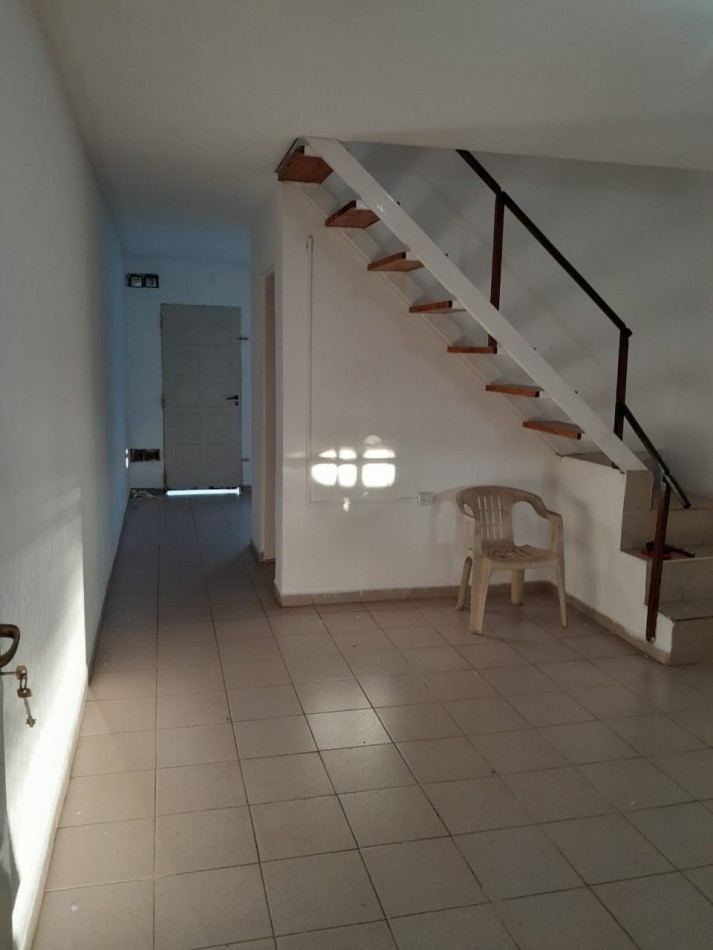 ALQUILAMOS DUPLEX CALLE Martines de Fontes 1279 