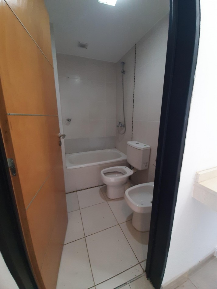 ALQUILAMOS DPTO 1 DORMITORIO CALLE 25 DE JUNIO