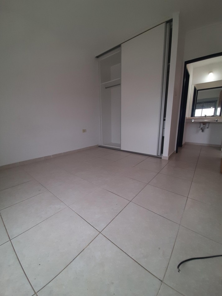 ALQUILAMOS DPTO 1 DORMITORIO CALLE 25 DE JUNIO
