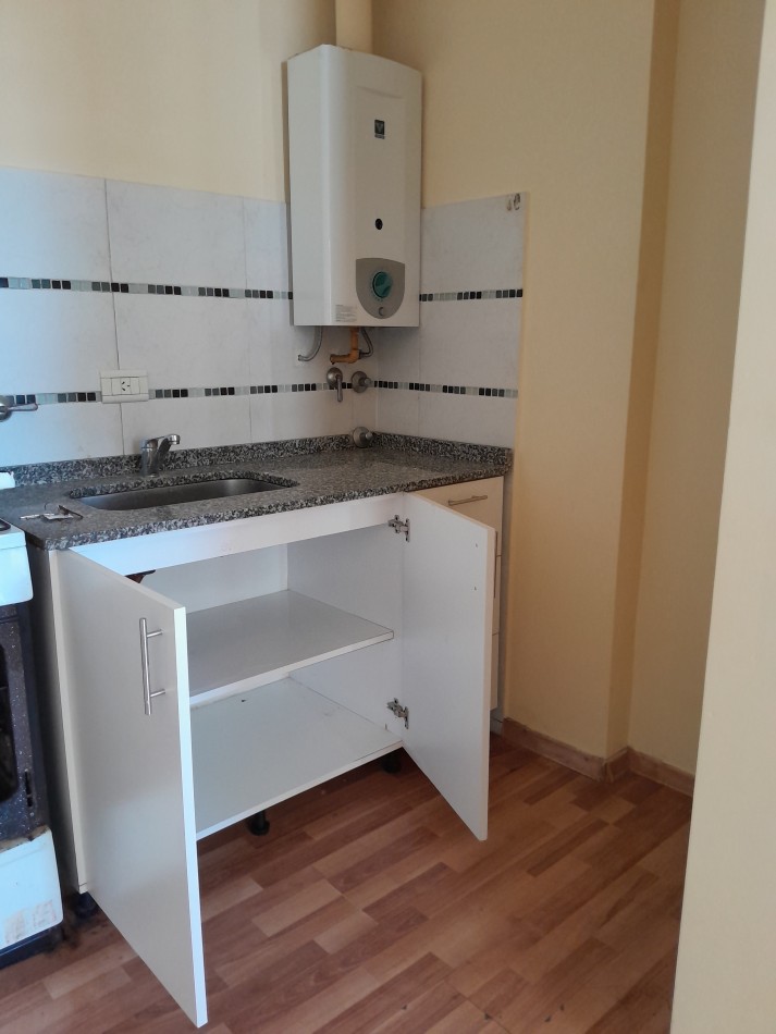 ALQUILAMOS DPTO DE 1 DORMITORIO A. PASOS 773
