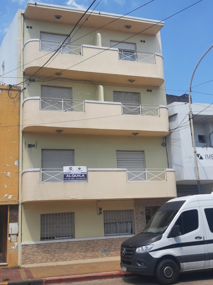 ALQUILAMOS DPTO Calle Echague 854