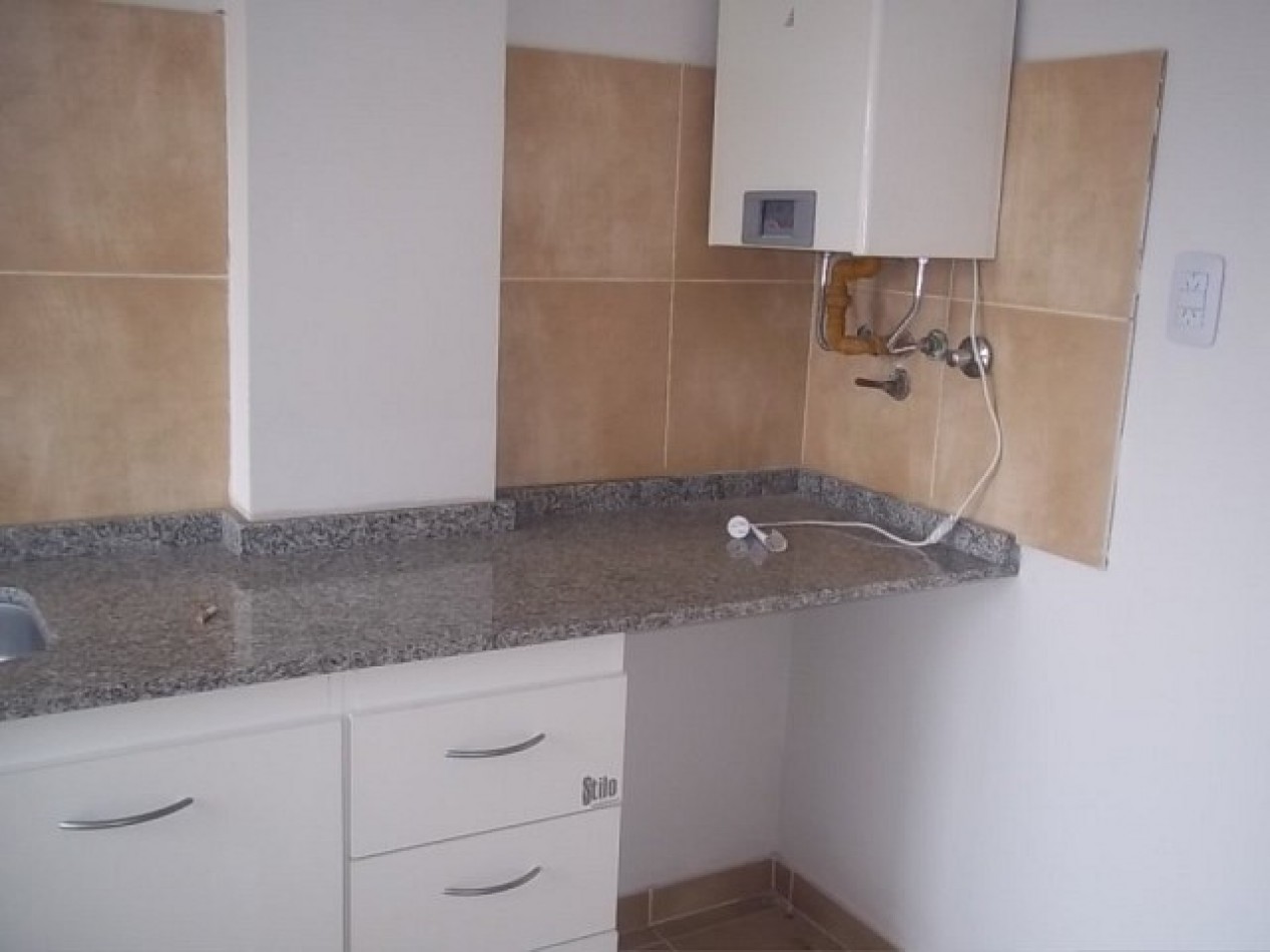 ALQUILAMOS DPTO DE 1 DORMITORIO CALLE Nux 664
