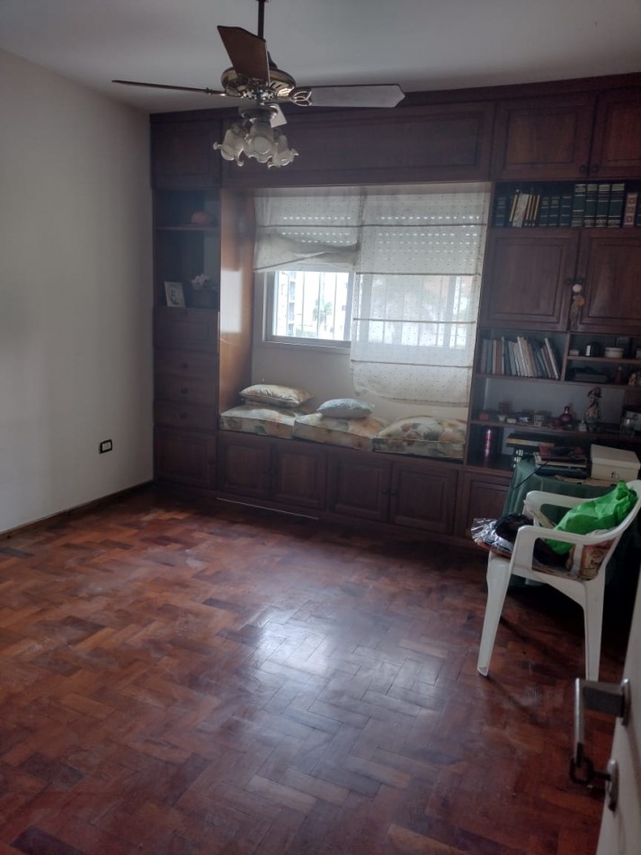 ALQUILAMOS Semi piso calle Colon 56 2 dormitorios y cochera