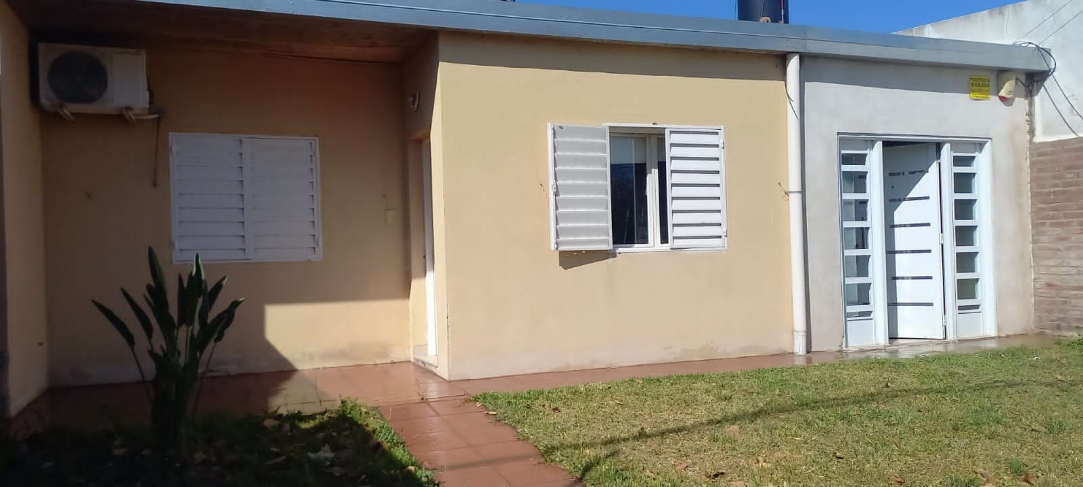 ALQUILAMOS CASA Barrio empleado de Comercio (Zona Zanni al final)