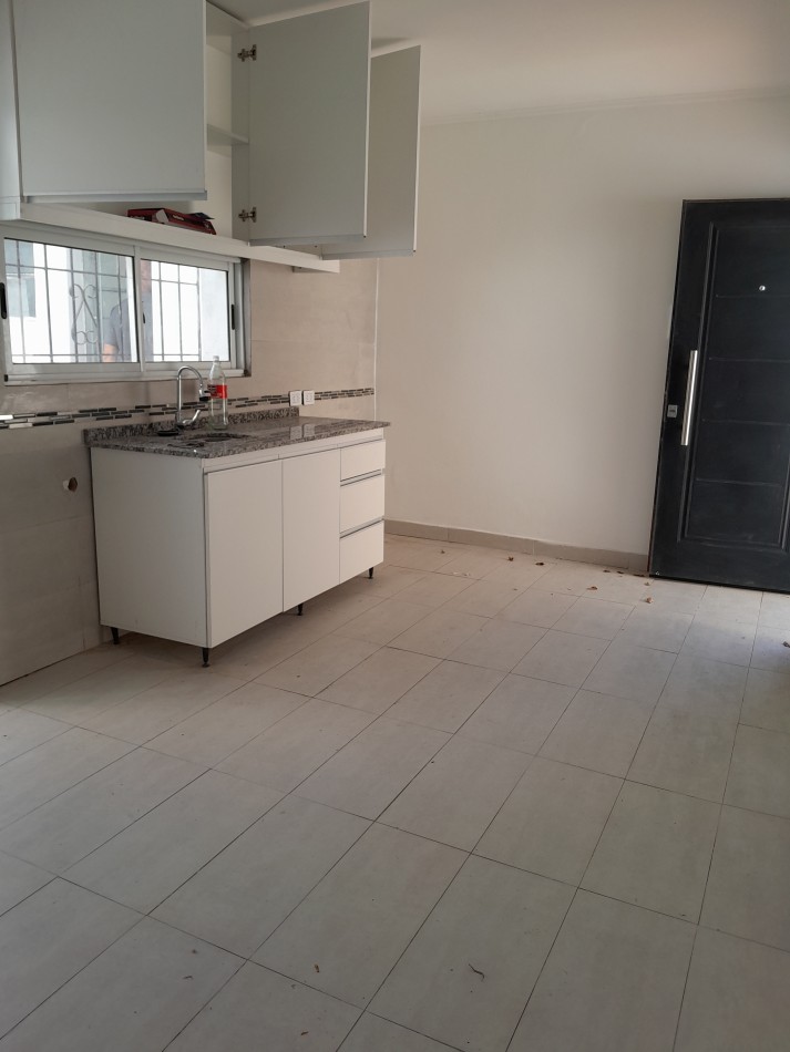 ALQUILER CALLE RONDEAU 1727 Dpto en planta baja con cochera