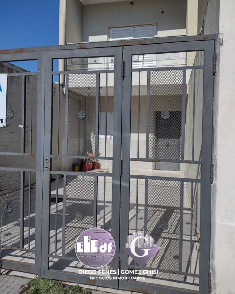 VENDEMOS DUPLEX Calle Zanni casi Larralde