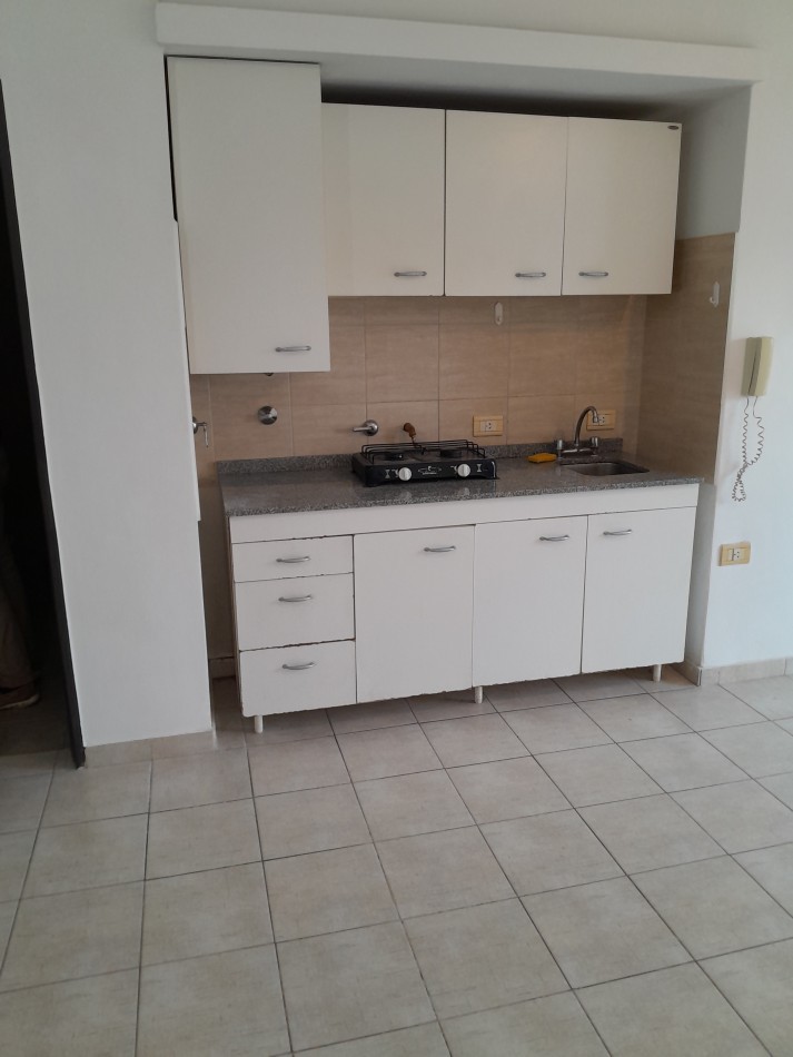 ALQUILAMOS MONOAMBIENTE CALLE Rosario del Tala 372