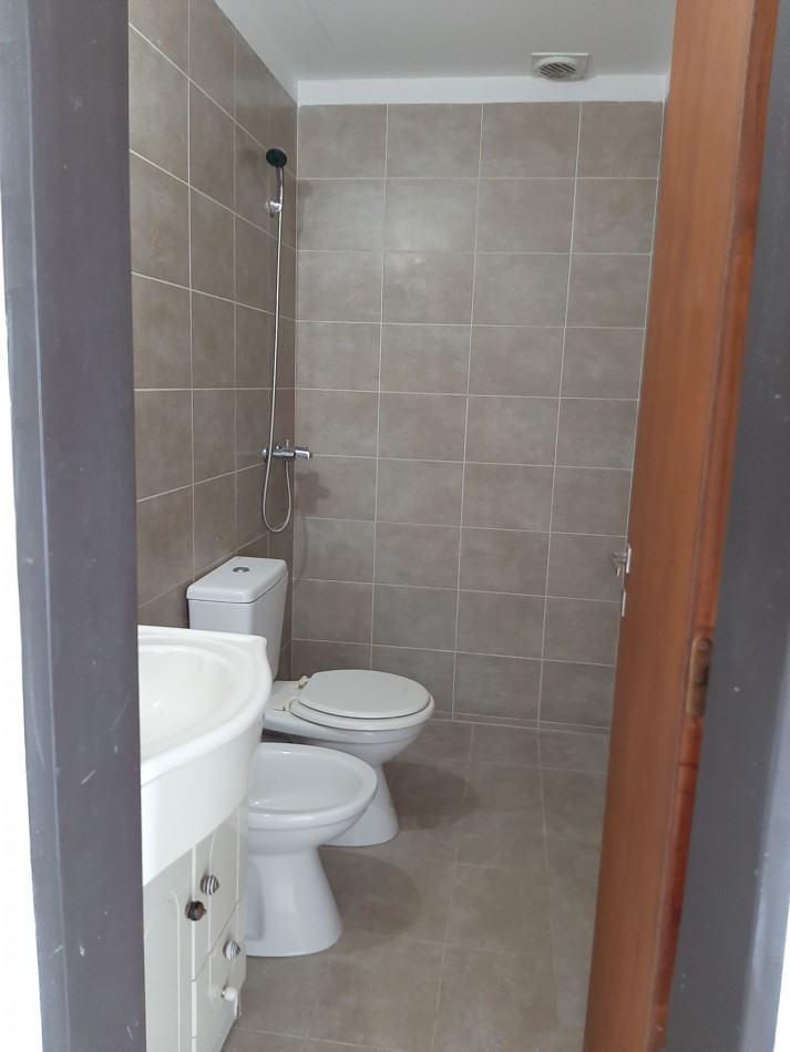 ALQUILAMOS MONOAMBIENTE CALLE Rosario del Tala 372