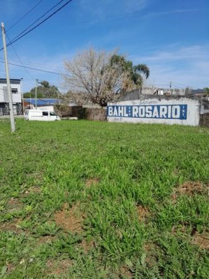 VENDEMOS LOTE Calle Gdor. Basavilbaso esquina C. Sourreges.