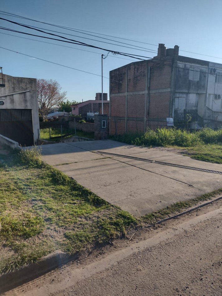 VENDEMOS TERRENO Don Bosco casi Gdor. Crespo