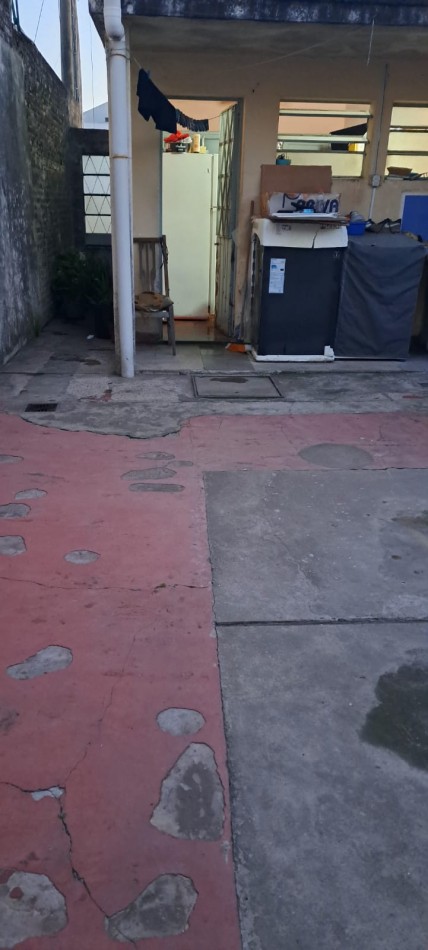 VENDEMOS CASA A RECICLAR Calle Necochea 116