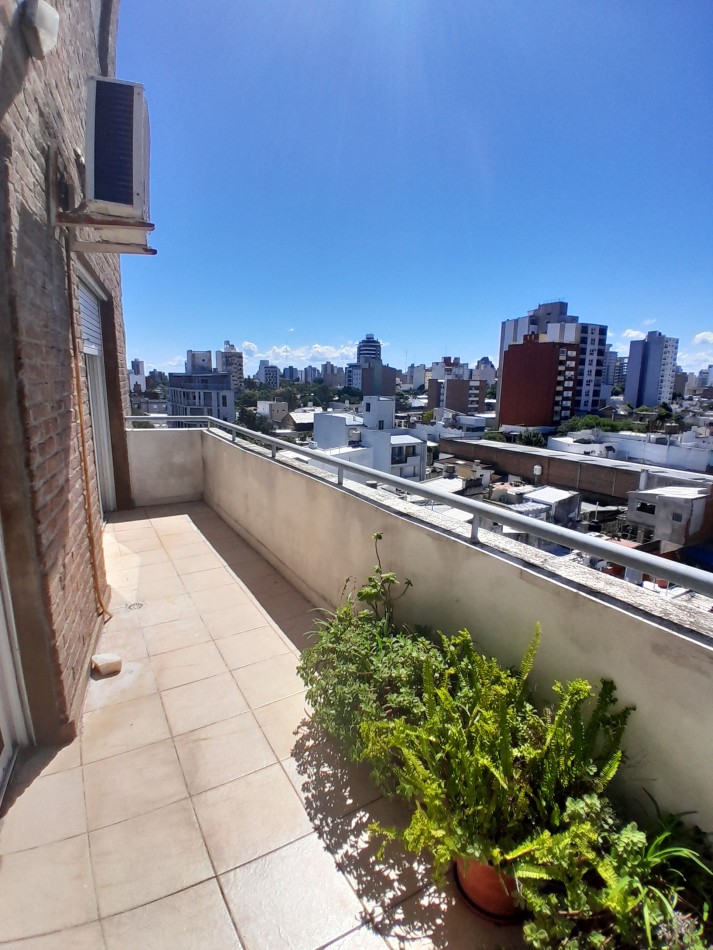 VENDEMOS Calle Diamante 60 Dpto 2 dormitorios y cochera.