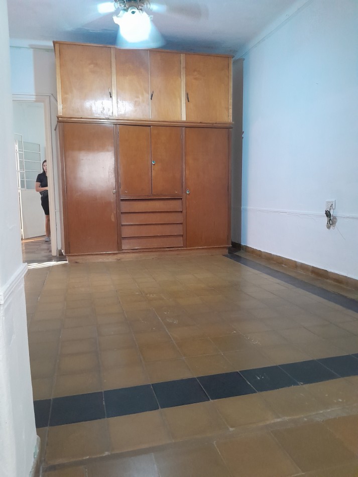 ALQUILAMOS AMPLIA CASA Calle A. Brown 559