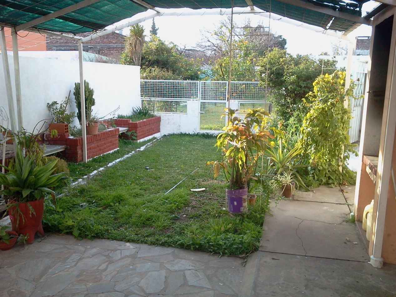 ALQUILAMOS AMPLIA CASA Calle A. Brown 559