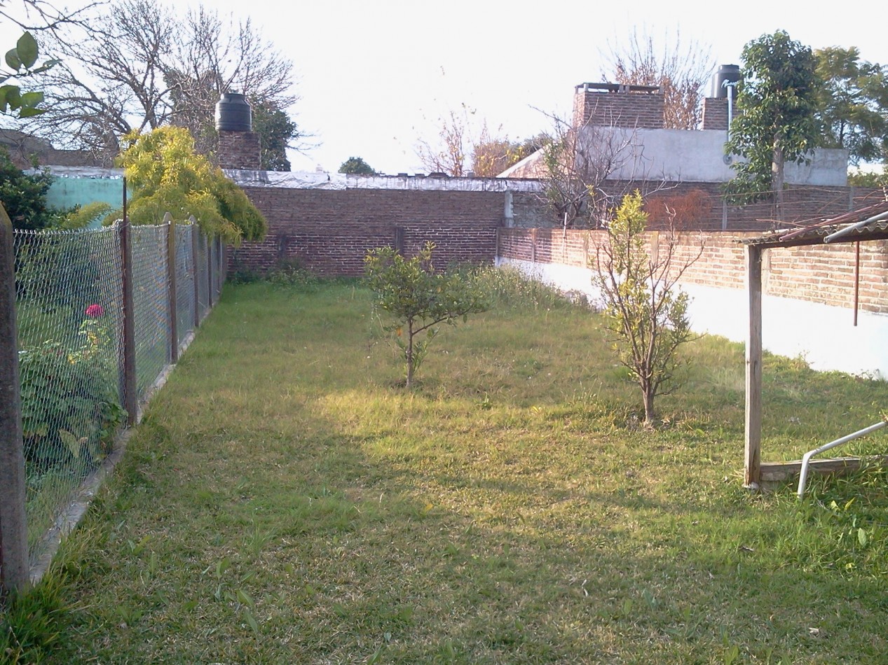 ALQUILAMOS AMPLIA CASA Calle A. Brown 559