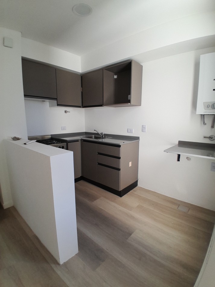 ALQUILAMOS Dpto 25 de Mayo 613 Ed Las Moras