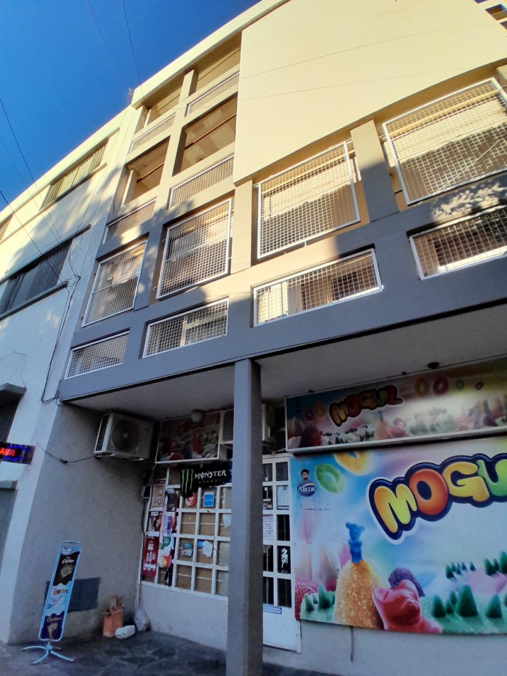 ALQUILAMOS DUPLEX Calle Santa Fe 450