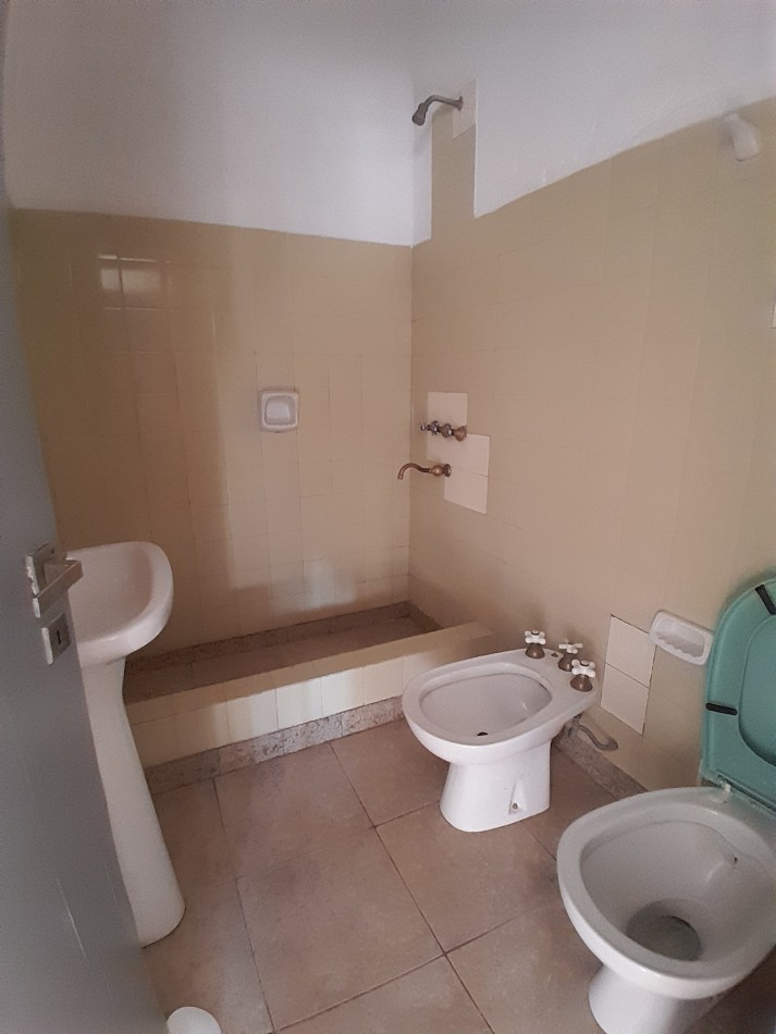 ALQUILAMOS DUPLEX Calle Santa Fe 450