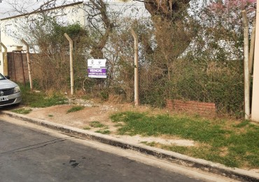 VENDEMOS LOTE CALLE ARROYO GRANDE.