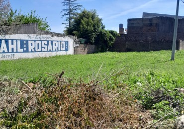 VENDEMOS LOTE Calle Gdor. Basavilbaso esquina C. Sourreges.