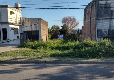 VENDEMOS TERRENO Don Bosco casi Gdor. Crespo